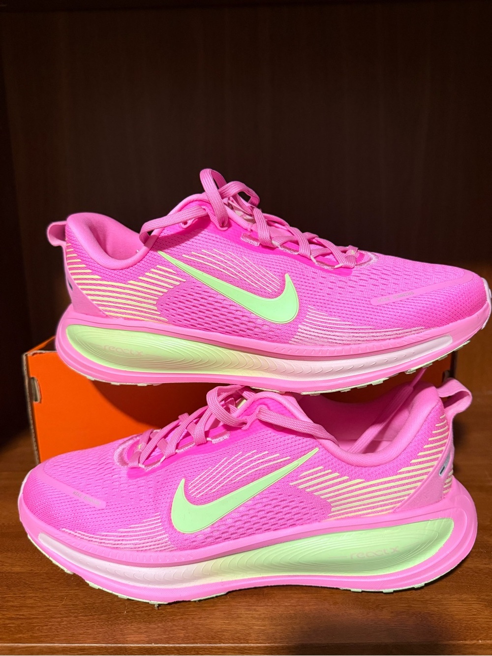 Nike Vomero 18 - Picture 6 of 6